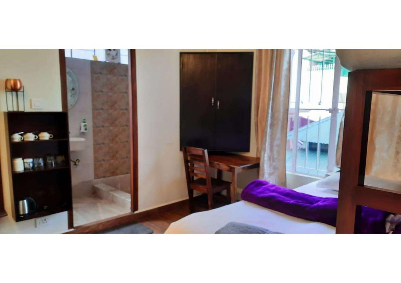 East Blue Homestay Shillong Extérieur photo